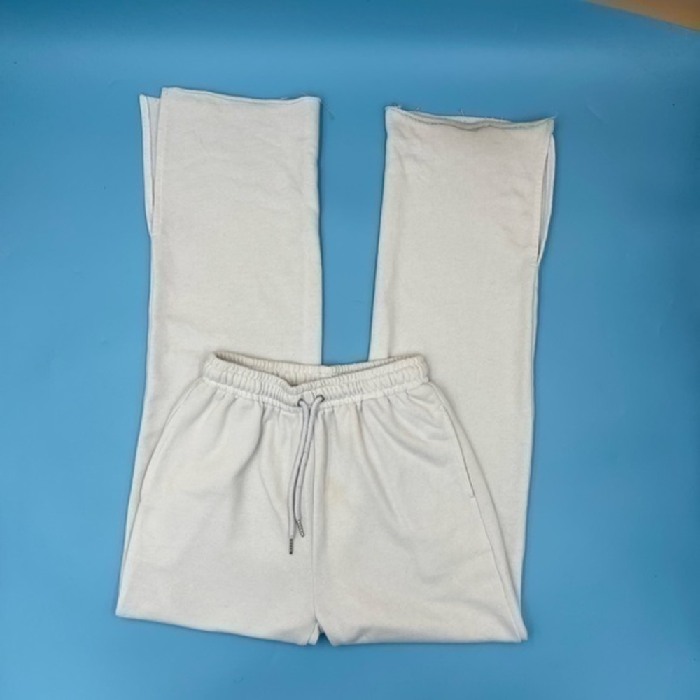 ADIKA Sweatpants